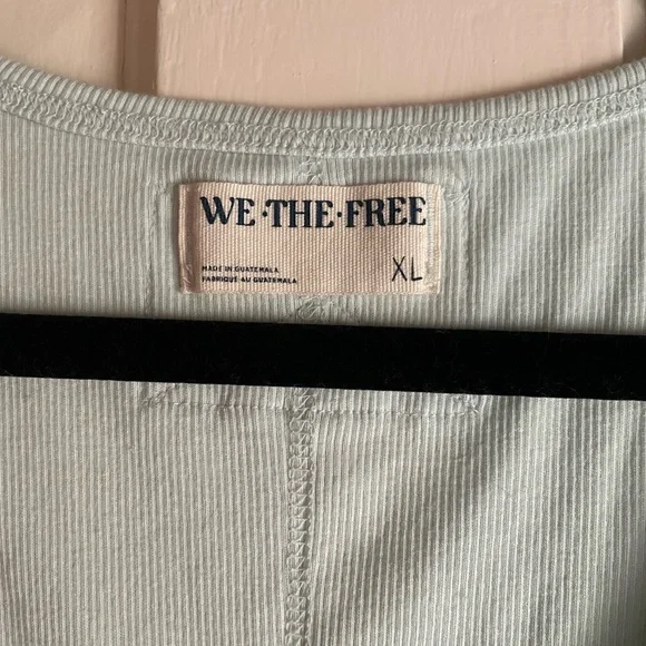 NWT We the Free Hummingbird Tank size XL - Picture 4 of 4